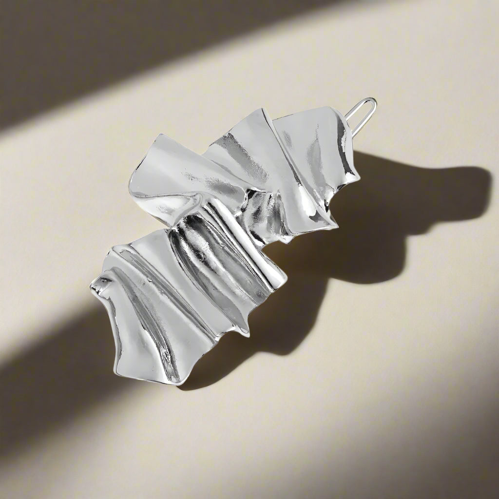 Barrette Métal Chic – Accessoire Cheveux Élégant pour Femme ✨