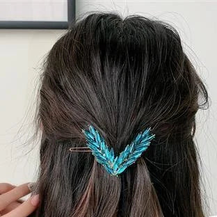 ✨ Barrette Cheveux Cristal en V – Élégance Chic & Glamour