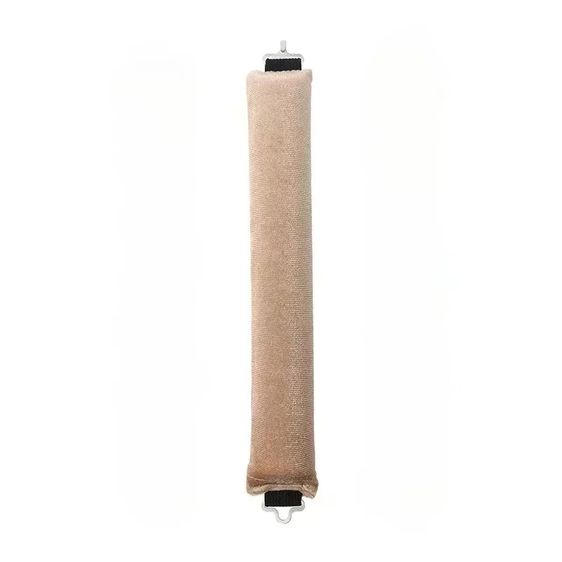 Bigoudi en tissu velours beige, idéal pour créer des boucles et des ondulations délicates. Ce bigoudi doux et flexible garantit un résultat sans chaleur, offrant un soin optimal pour vos cheveux. Parfait pour ajouter du volume et de la texture tout en préservant la santé de vos cheveux grâce à son matériau doux et agréable. Idéal pour les cheveux de tous types, ce bigoudi permet un coiffage facile et rapide, tout en apportant une touche d'élégance grâce à son coloris rose tendance.