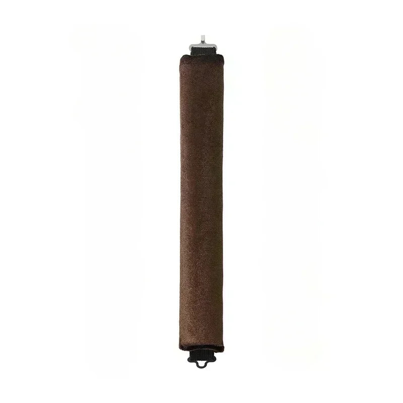 Bigoudi en tissu velours marron, idéal pour créer des boucles et des ondulations délicates. Ce bigoudi doux et flexible garantit un résultat sans chaleur, offrant un soin optimal pour vos cheveux. Parfait pour ajouter du volume et de la texture tout en préservant la santé de vos cheveux grâce à son matériau doux et agréable. Idéal pour les cheveux de tous types, ce bigoudi permet un coiffage facile et rapide, tout en apportant une touche d'élégance grâce à son coloris rose tendance.