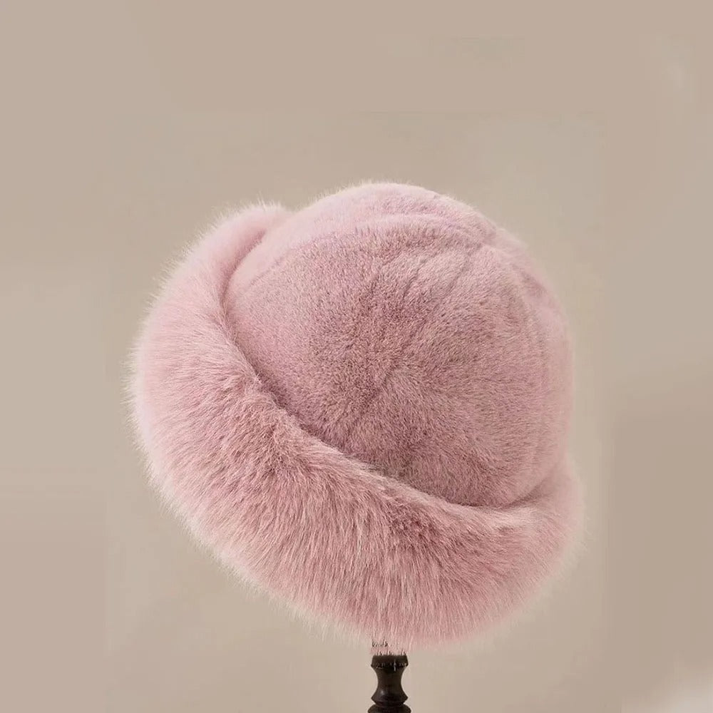 Bonnet rose clair en fourrure pour femme, élégant et chaud pour l'hiver