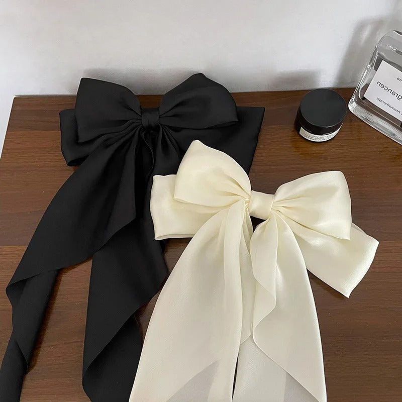 Accessoire de coiffure - barrette avec nĆud blanc
