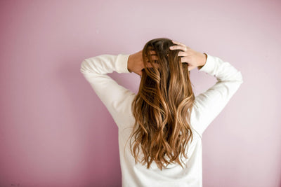 Massage cuir chevelu - Cheveu Soyeux