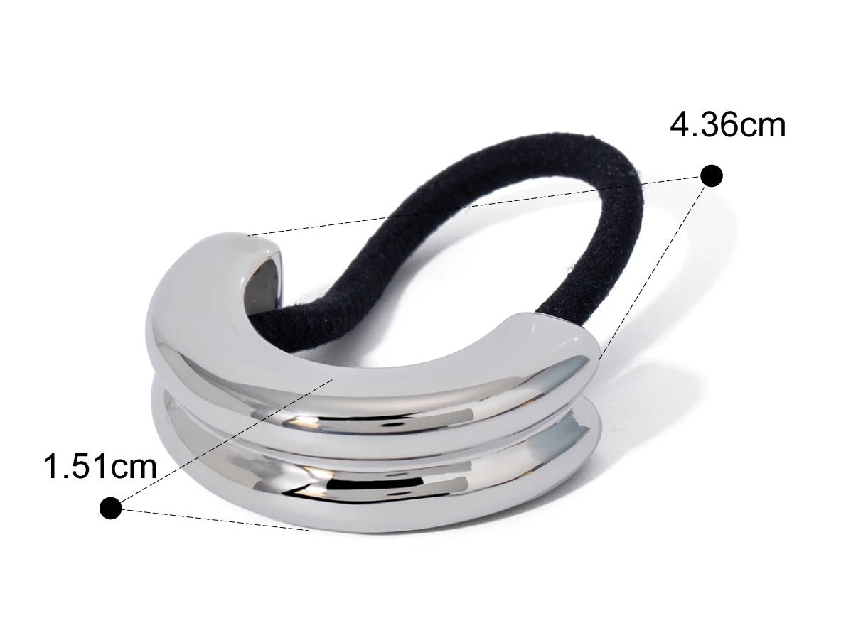 Élastique pour cheveux, finition métallique argentée  brillante pour un style raffiné