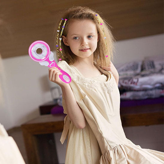 Accessoire_coiffure-_machine_cheveux_colores-_jeux_-_Copie - petite fille coiffee
