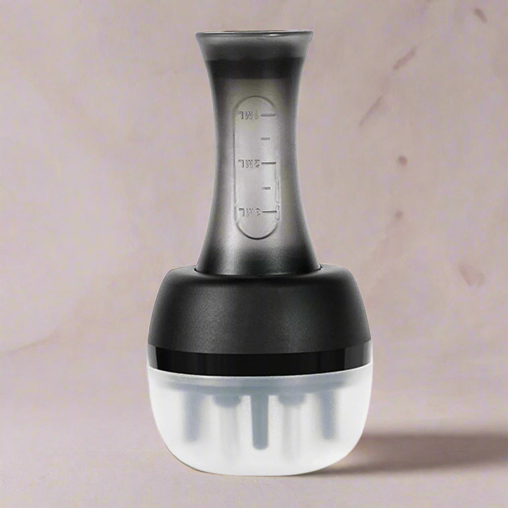 Applicateur idéal pour appliquer les huiles essentielles ou nourrissantes en toute simplicité et efficacité.