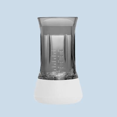 Applicateur pour huile prodiggieuse, avec embout doseur, idéal pour appliquer les huiles nourrissantes en toute simplicité et efficacité.