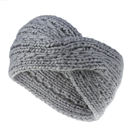Bandeau tressé gris cheveux hiver, accessoire mode chaud et élégant pour protéger vos cheveux du froid tout en ajoutant une touche stylée à votre tenue.