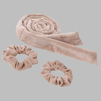 Bandeau pour boucles sans chaleur en velours beige avec deux chouchous– Outil de coiffure pour cheveux doux et boucles naturelles