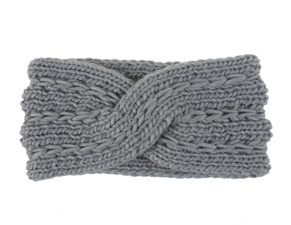 Bandeau gris tressé cheveux hiver, accessoire mode chaud et élégant pour protéger vos cheveux du froid tout en ajoutant une touche stylée à votre tenue.