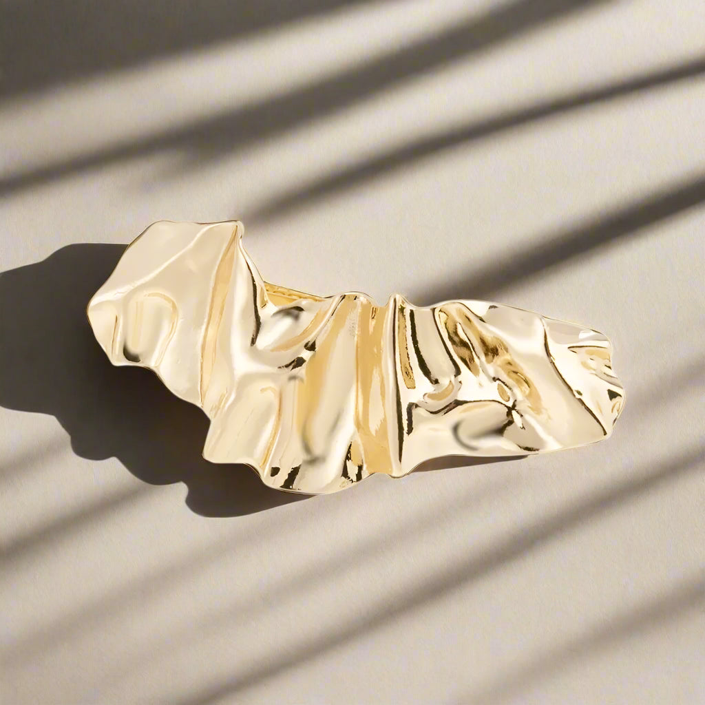 Barrette Métal Chic – Accessoire Cheveux Élégant pour Femme ✨