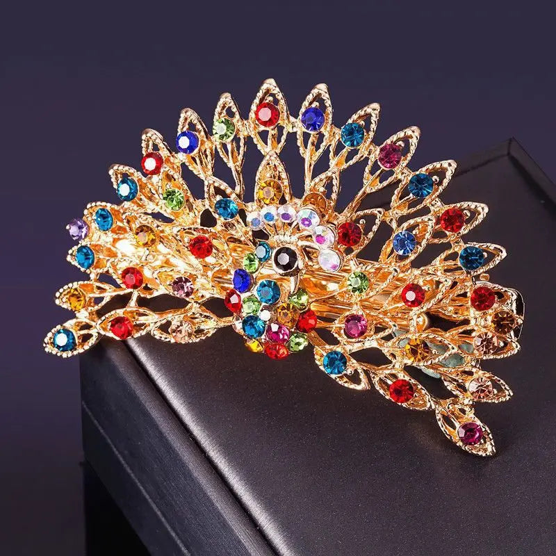 présentation de la barette strass en forme de paon, barette animal, scintillante, bleu