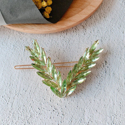 ✨ Barrette Cheveux Cristal en V – Élégance Chic & Glamour