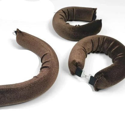 Bigoudis marron sans chaleur pour des boucles naturelles et volumineuses, idéal pour tous types de cheveux. Ces bigoudis innovants offrent une coiffure sans abîmer les cheveux, en utilisant uniquement la méthode de fixation douce. Parfaits pour créer des boucles durables et stylées sans chaleur, adaptés aux cheveux longs.