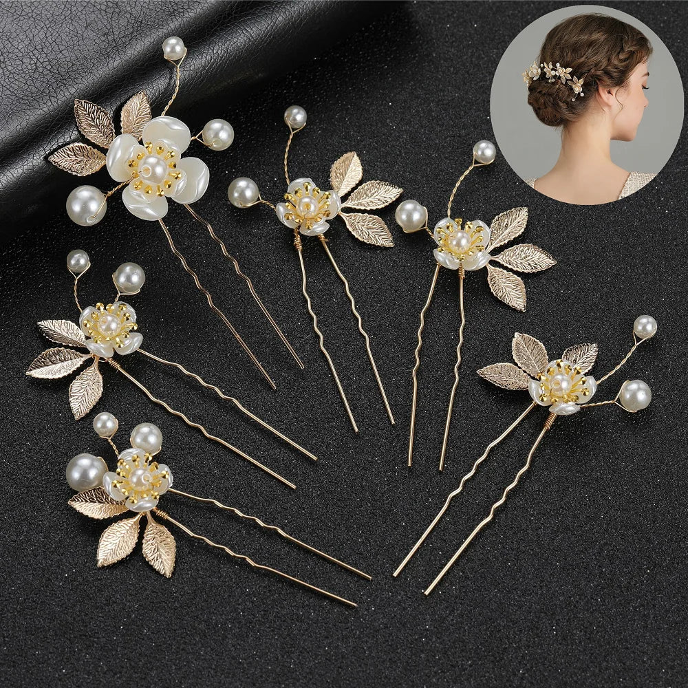 Ensemble de Bijoux pour cheveux de mariée - perles fines et finition or , chic et glamour. 