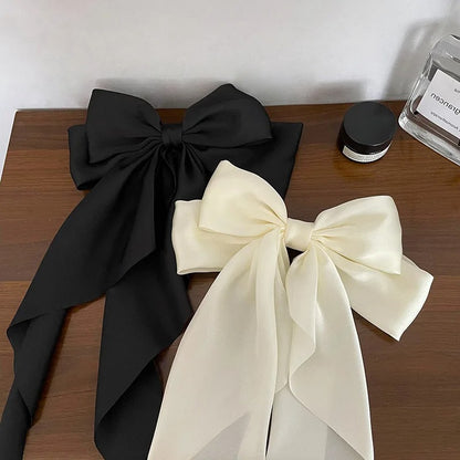 Accessoire de coiffure - barrette avec nœud blanc 