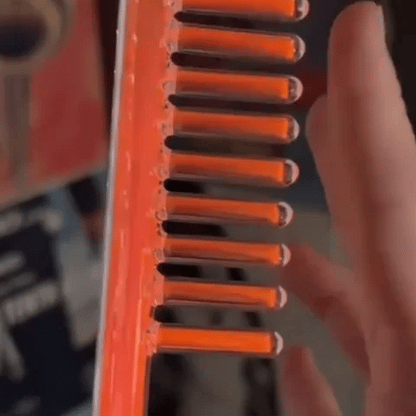 Peigne pour cuir chevelu, offrant un soin de qualité institut à domicile, idéal pour masser et stimuler la circulation sanguine pour des cheveux plus sains