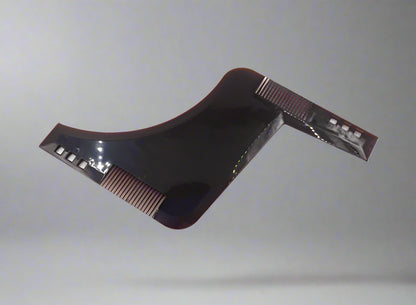 Peigne de contour barbe homme marron transparent – outil de précision pour tracés nets et symétriques, idéal pour un style soigné à la maison
