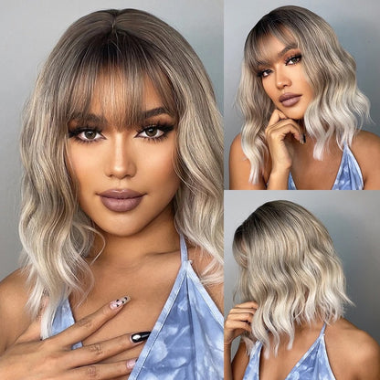 Perruque mi longue brun avec  reflets blond, idéale pour un style moderne et facile à entretenir.