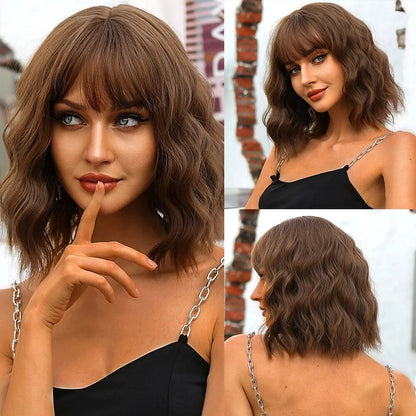 Perruque mi longue ondulée , tendance femme , idéale pour un style moderne et facile à entretenir.