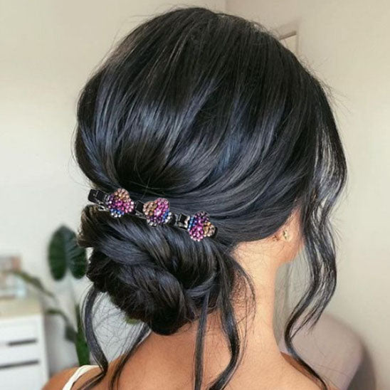 Pince à cheveux de mariage en a strass, parfaite pour fixer un chignon ou une coiffure de cérémonie-Accessoire de coiffure pour mariage, pince décorative avec détail en cristaux pour ajouter de l'éclat à votre coiffure. 