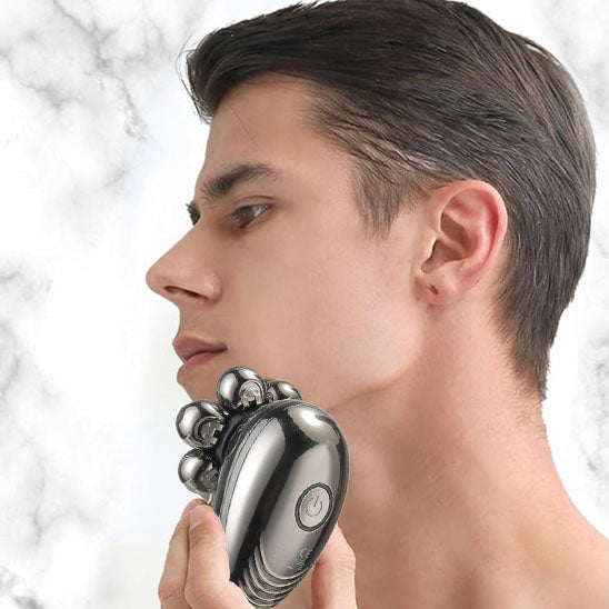 Jeune homme en train de se raser