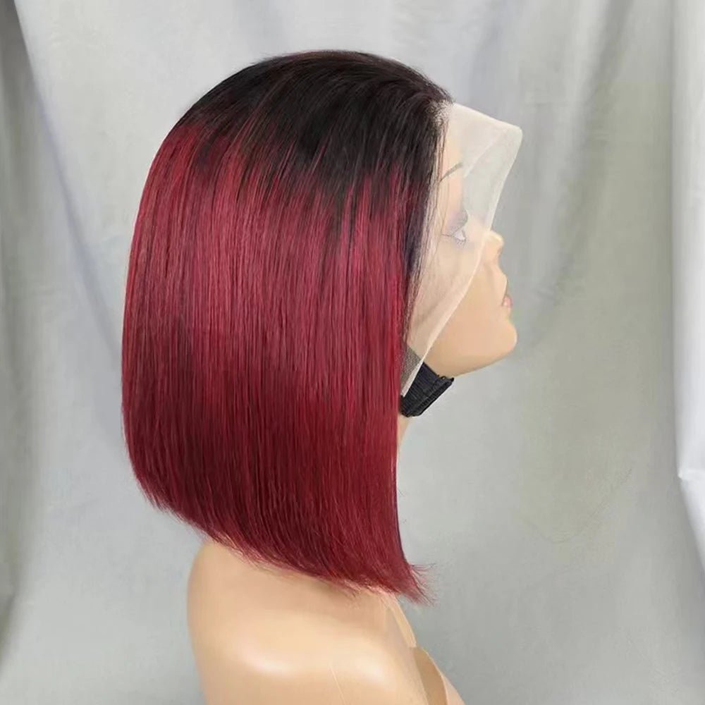 Perruque femme de coté sur mannequin plastique avec filet sortie permettant de visualiser les caractéristiques techniques. 
